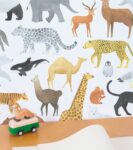 living-earth-kids-wallpaper-animals-pattern (2)