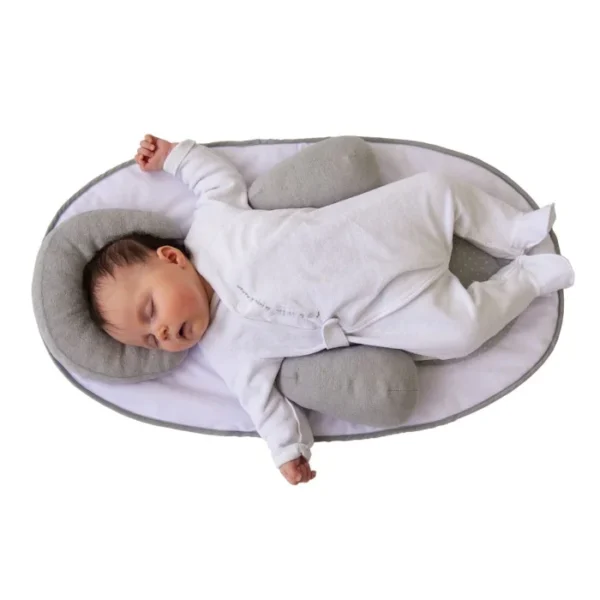 ergonomic-baby-sleeping-cocoon (6)