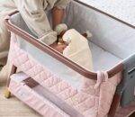 lifestyle-1-cozee-luxe-mini-me-play-crib