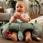 baby-seat-play-sophie-la-girafe-1