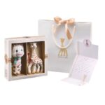 coffret-naissance-pret-a-offrir-sophie-la-girafe-et-hochet-pouet